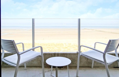 Nieuwpoort-aan-Zee Apartment | Attic Apartment in Nieuwpoort by the Beach