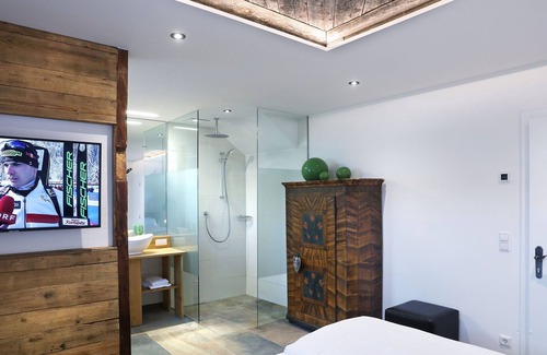 Mariapfarr House | Attic suite in Mariapfarr with whirlpool
