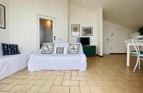 Gabicce Mare Apartment | ATTICO VISTA MARE con 2 camere da letto -Residence azzurro-G