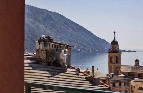 Camogli Apartment | Attico vista mare sul porticciolo di Camogli by Wonderful Italy