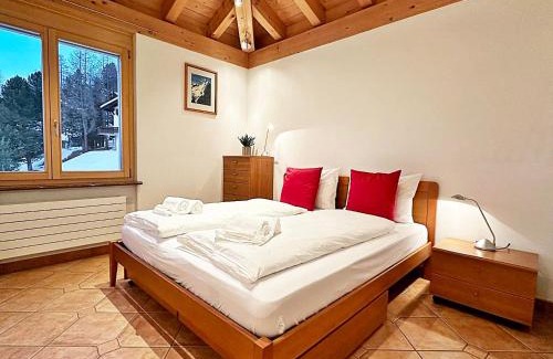 Pontresina Apartment | Attika - 85m2, Holz, Ausblick, mit Garage - ME17-A