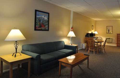 Bartlett Hotel | Attitash Motel