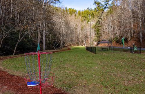 Gatlinburg - Pigeon Forge Ski Chalet | Attitude Adjustment by Eden Crest