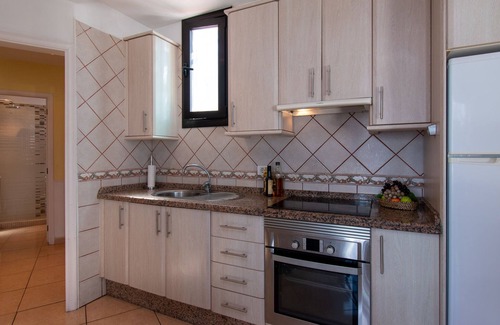 Los Cristianos House | Attractive 2 Bedroom Apartment. Large Roof Terrace. Amazing Sea Views.
