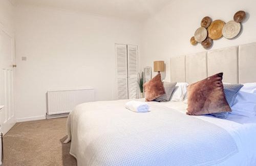 King's Park Apartment | Attractive 3 Bedroom Apartment