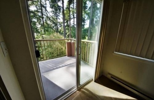 Sherwood - Tualatin South House | Attractive & Comfortable Upscale Condo Close to Everything
