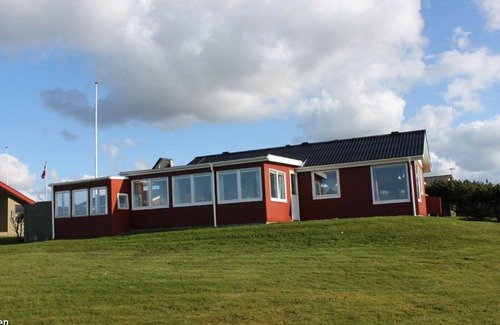 Vinderup House | Attractive, cozy wooden holiday home with a view of the picturesque Limfjord
