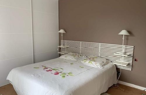 Cereste House | Attractive Holiday Home in C reste with Pool
