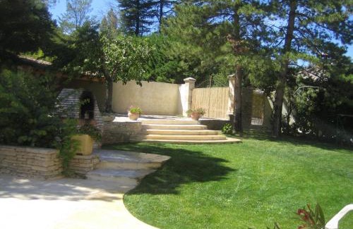 Cereste House | Attractive Holiday Home in C reste with Pool