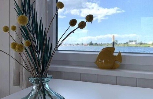 Grossenbrode Apartment | Attractive houseboat on the lake