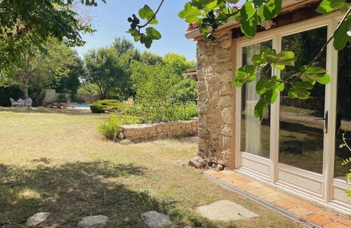 Duras House | Attractive property set within idyllic gardens