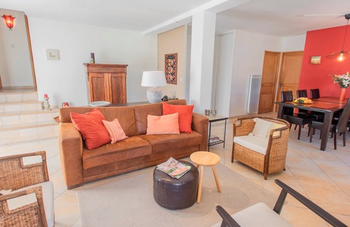 Ampus House | Attractive villa with private pool, tenniscourts