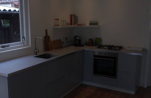 Bergen House | attractively furnished house with front and back garden