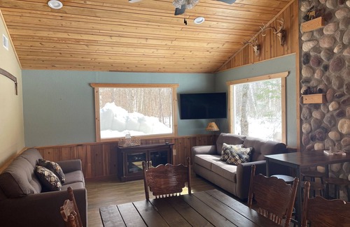 Winter Cabin | ATV/Snowmobiling Cozy Retreat