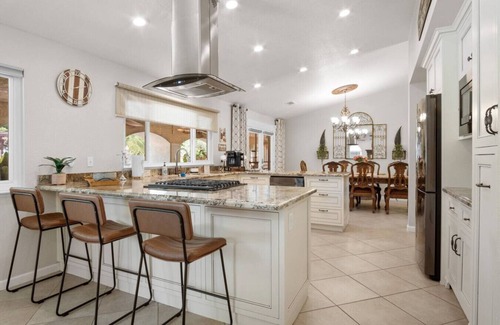Atwater House | "Atwater Haasecienda Getaway"