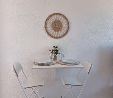 Saint-Chamas Apartment | Au bord de la digue