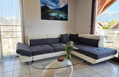 Saint-Jorioz Apartment | Au cœur de St Jorioz, spacieux appartement avec terrasse et vue montagne.