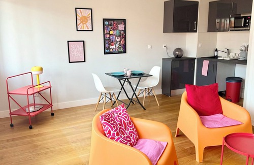 Matabiau Apartment | Au Cœur de Toulouse Appartement Coloré Dans Résidence de Standing