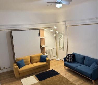 Faubourg-du-Roule Apartment | Au cœur des Champs Élysées
