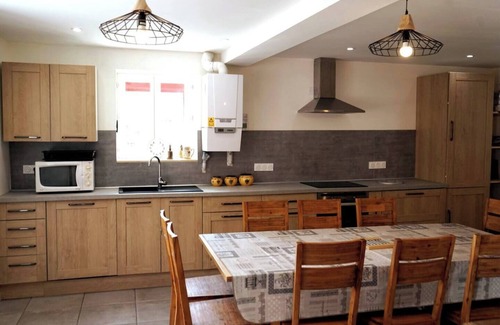 Montauban-de-Luchon House | Au Cœur des Pyrénées, Maison Plein Soleil Jusqu'à 11 Personnes !