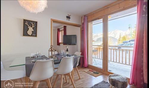 Valfrejus Apartment | Au Centre de la station de ski de Valfréjus - appartement 4-6 personnes