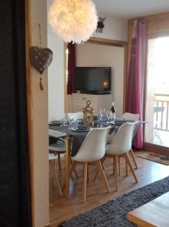 Valfrejus Apartment | Au Centre de la station de ski de Valfréjus - appartement 4-6 personnes