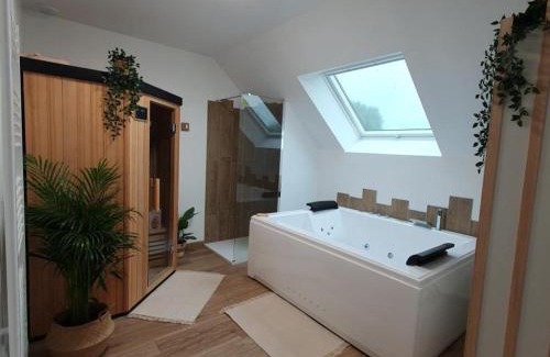 Luzille House | Au Domaine du Bois Joubert - FR-1-381-532