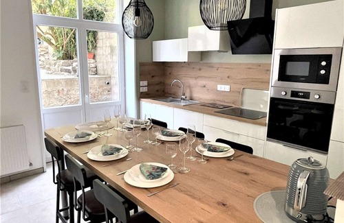 Ville Haute House | Au jardin de la basilique