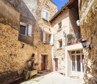 L'Isle-sur-la-Sorgue Apartment | Au Lys rose