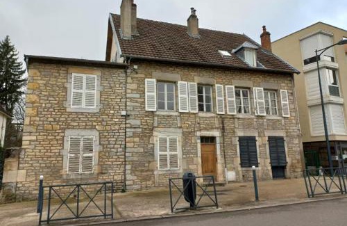 Besancon Apartment | Au Montjoux, côté jardin