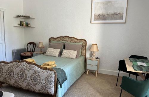 Grignan Apartment | Au Petit Faubourg