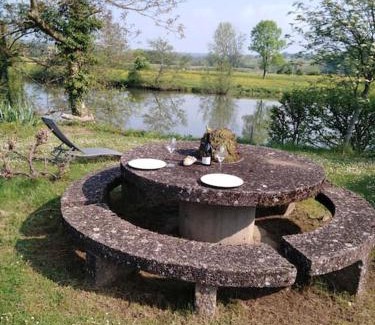 Aulx-les-Cromary Apartment | Au petit gravelot