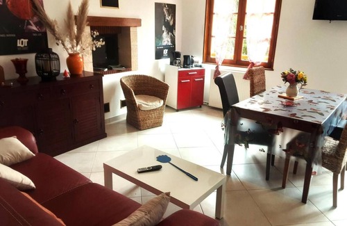 Mayrinhac-Lentour House | Au Petit Paradis - Mayrinhac-lentour