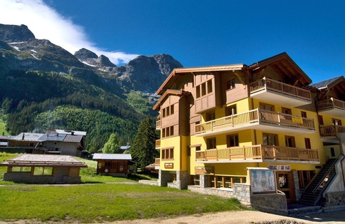 Pralognan-la-Vanoise Condo | Au pied des pistes ! Appartement cosy + Parking