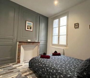 Azay-le-Rideau Apartment | Au pied du château