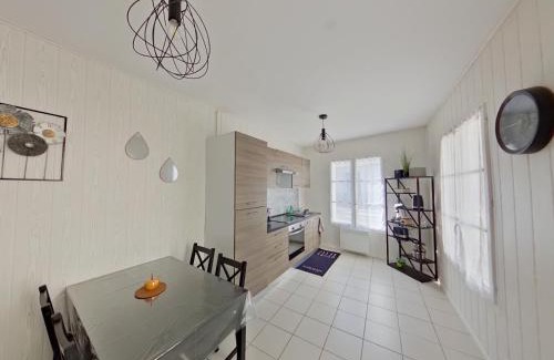 Chatellerault Apartment | Au ptit palais