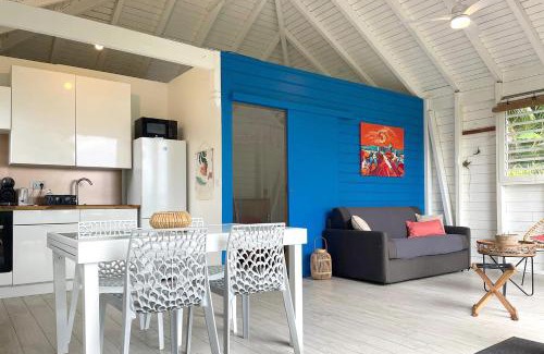 Sainte-Rose House | Au son des Grenouilles