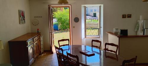 Moussais-la-Bataille Apartment | Au vieux Poitiers
