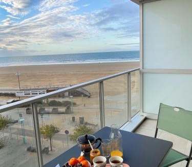 Saint-Jean-de-Monts Apartment | Au85, Bel appartement, vue océan, pied de la plage