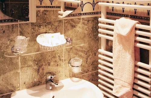 Alle Hotel | Auberge d'Alle