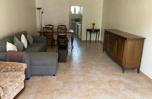Mallemort Hotel | Auberge Les Olivades