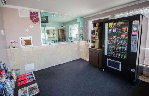 Cote-Des-Neiges—Notre-Dame-De-Grace Hotel | Auberge St. Jacques