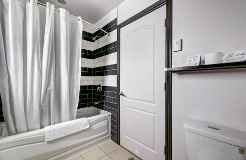 Cote-Des-Neiges—Notre-Dame-De-Grace Hotel | Auberge St. Jacques
