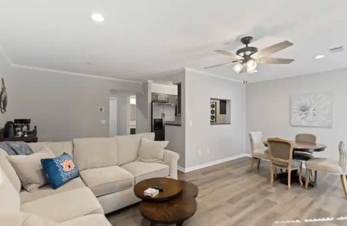 Auburn House | Auburn close to downtown/campus