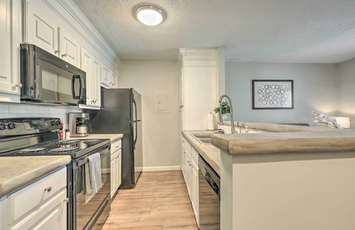 Auburn Condo | Auburn Condo w/2 Pools < 2 Mi to University!