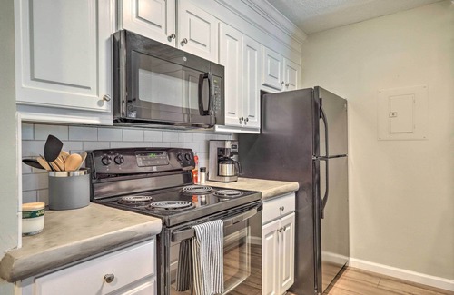 Auburn Condo | Auburn Condo w/2 Pools < 2 Mi to University!