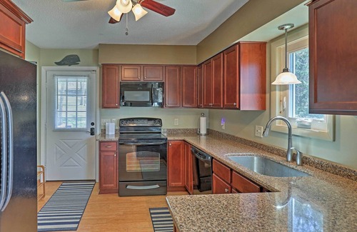 Auburn House | Auburn Vacation Rental Home Near Owasco Lake!