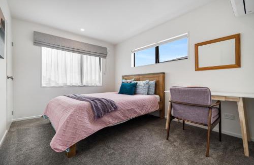 Greenlane - Ellerslie House | Auckland ONE Tree Hill Coby Suit