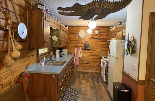 Hiawassee Cabin | Aug last minute discounts, Listen To The River Catch Release Fishing. Dogs Ok
