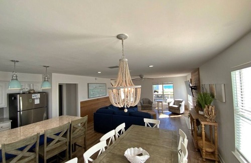 Morgantown House | Aug & Sept Discounted! Pools/Tennis/Pickleball